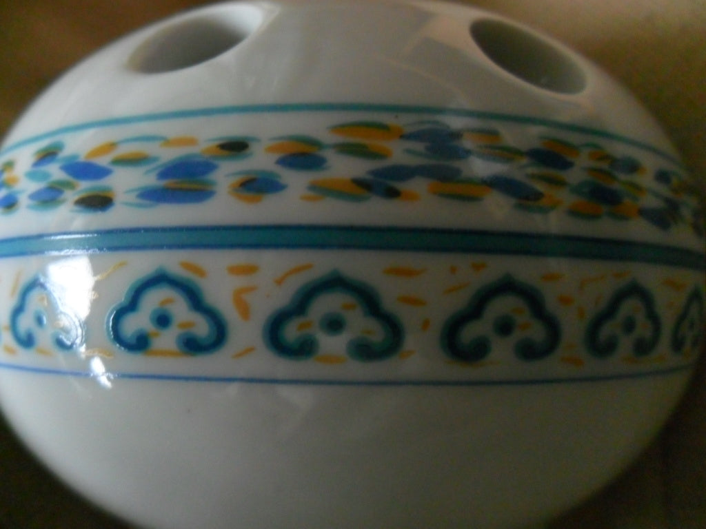 vase/pique fleurs, parfait état