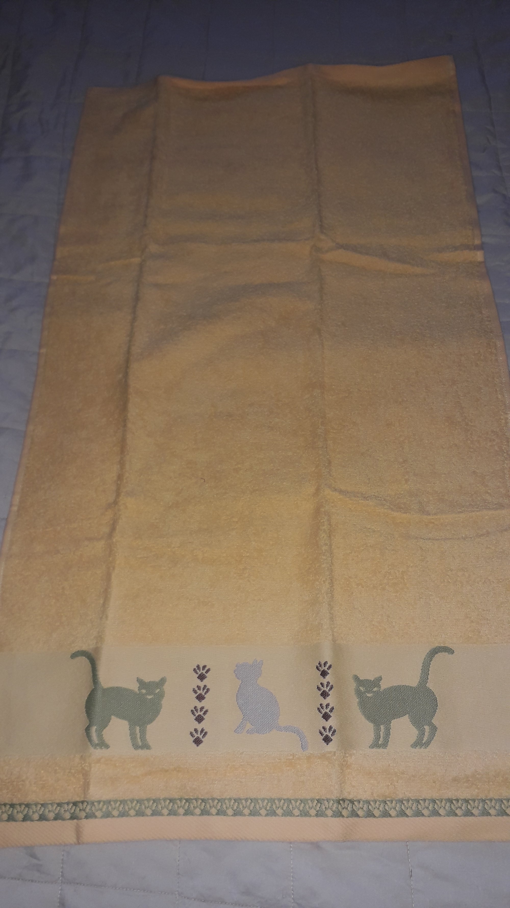 Serviette de toilette motif chat