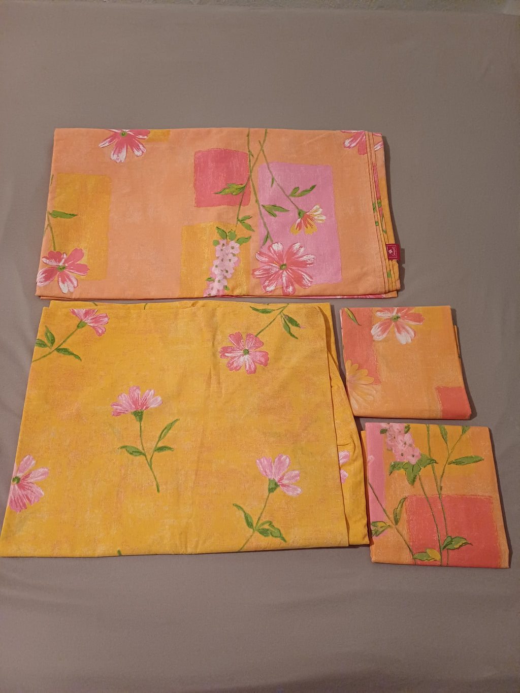 linge de lit motif floral