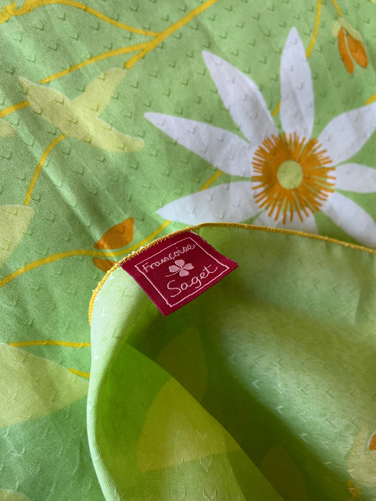 nappe ovale