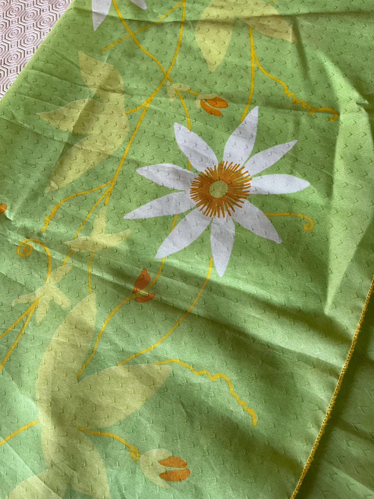 nappe ovale