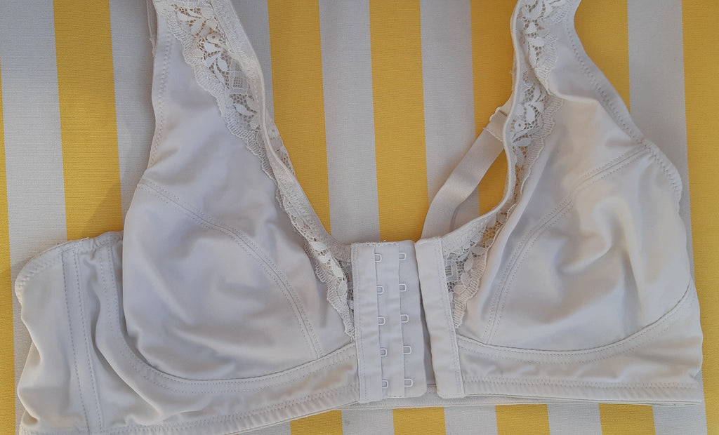 soutien-gorge attache avant , décolleté