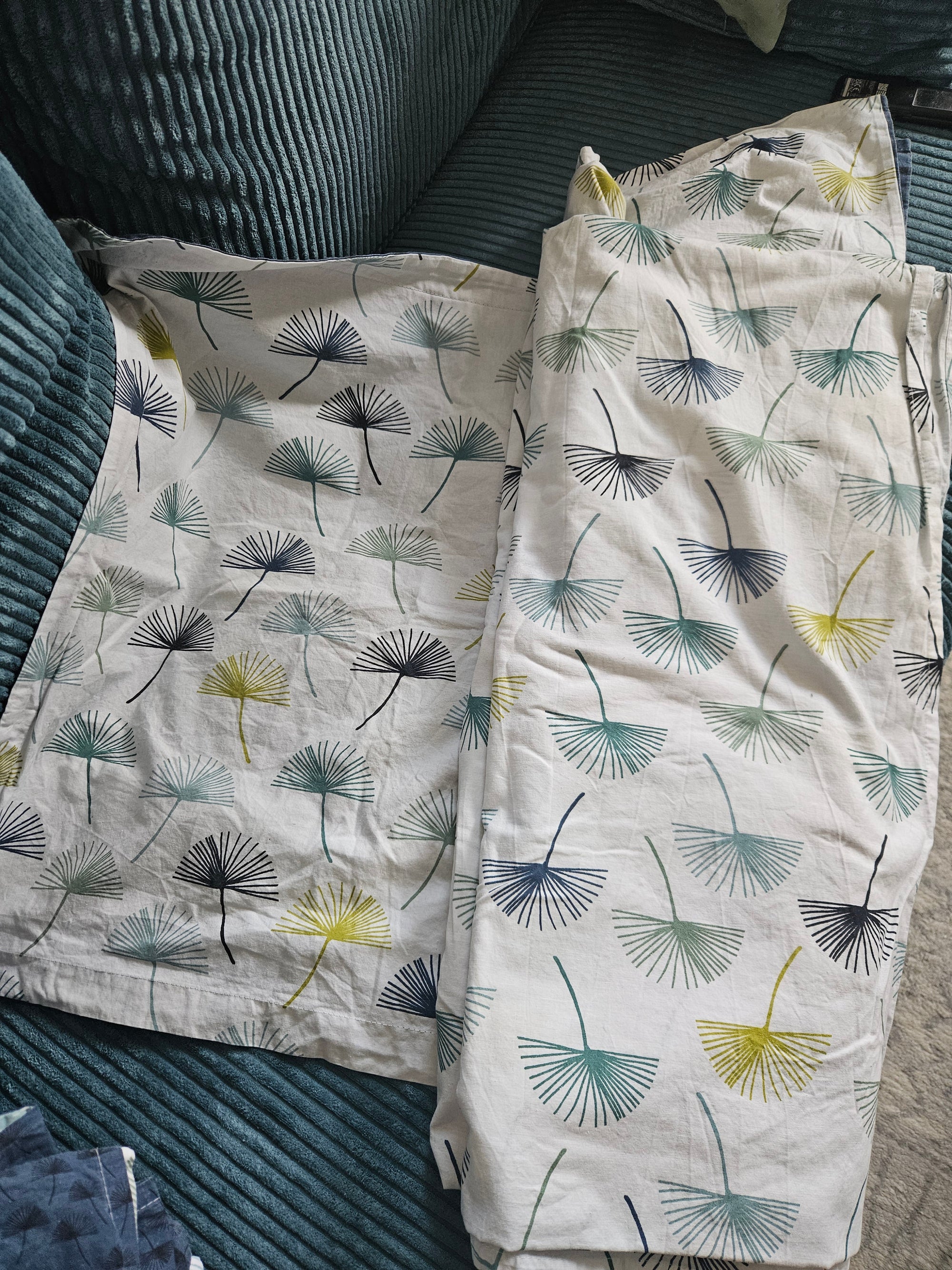 Parure Eclat de rire (drap plat+housse de couette+2 taies d'oreillers)