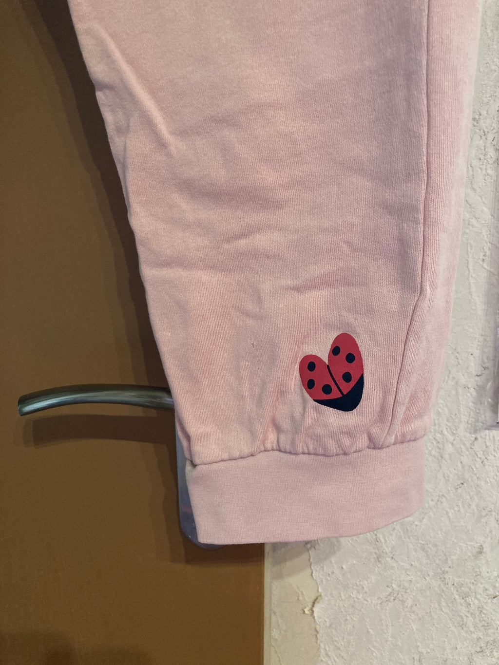 Ensemble robe grise-pantalon rose Joli porte bonheur