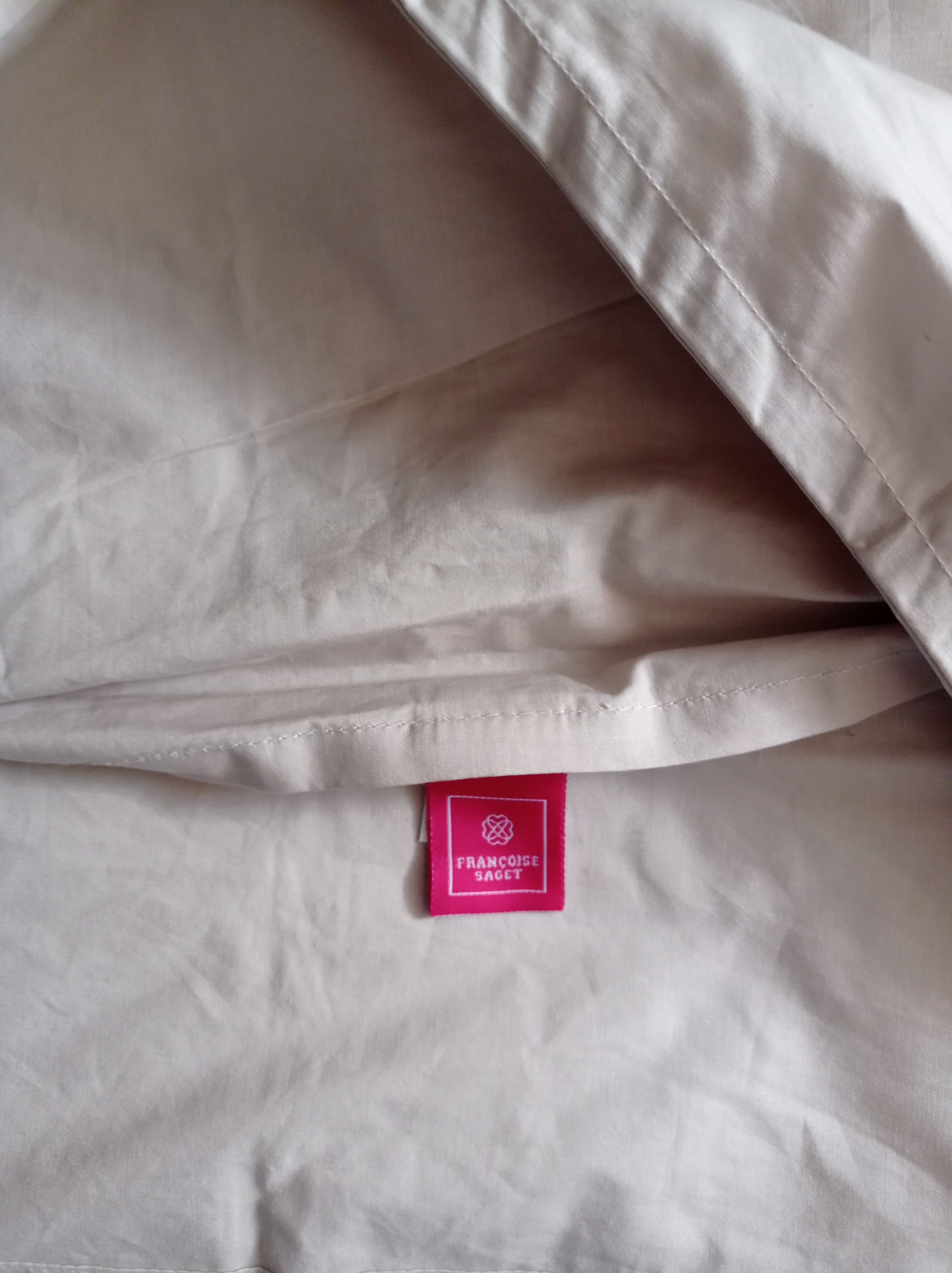 Drap brodé