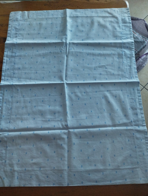 Taie d'oreiller bleu pastel