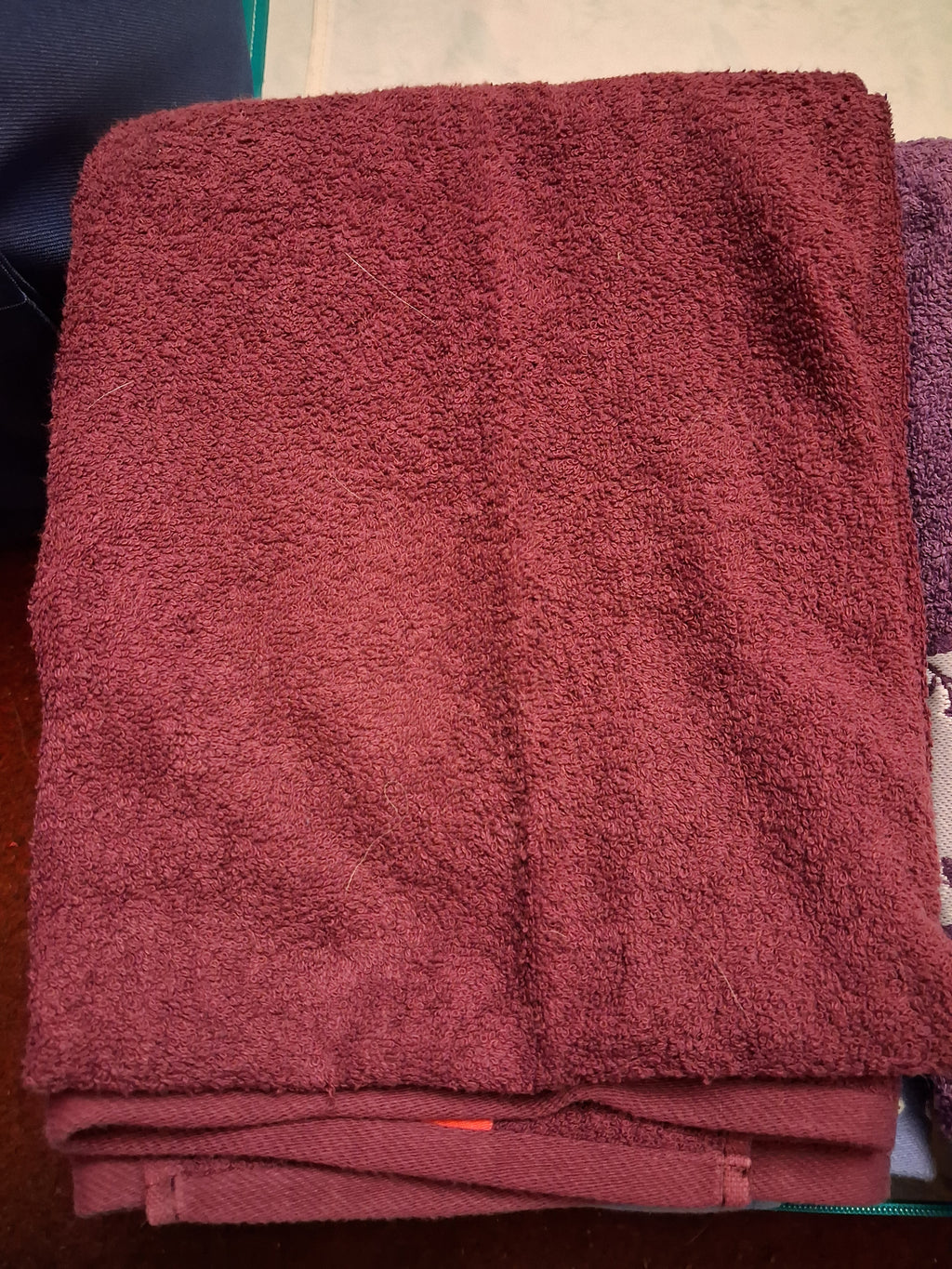 Drap de bain prune brodé éventails