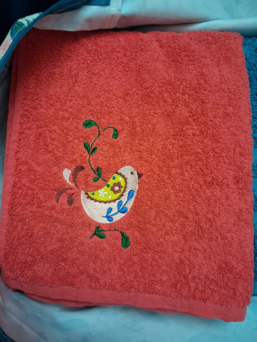 Maxi Drap de bain rouge brodé Jolie Datcha
