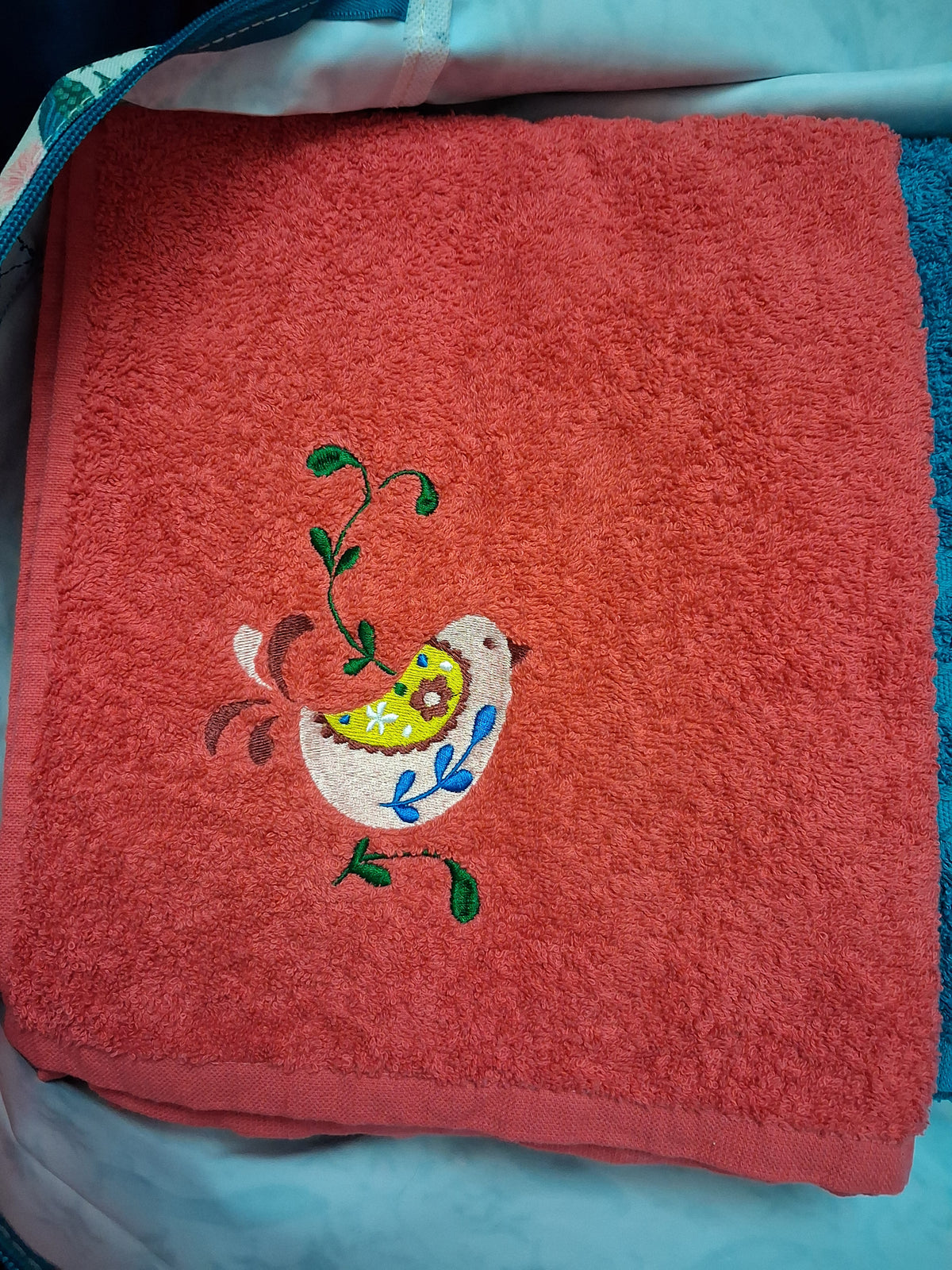 Maxi Drap de bain rouge brodé Jolie Datcha