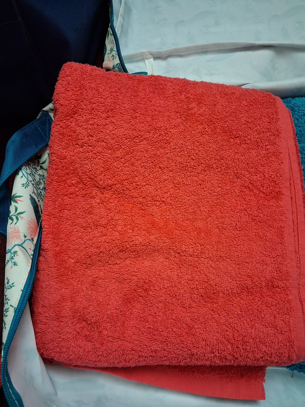 Maxi Drap de bain rouge brodé Jolie Datcha