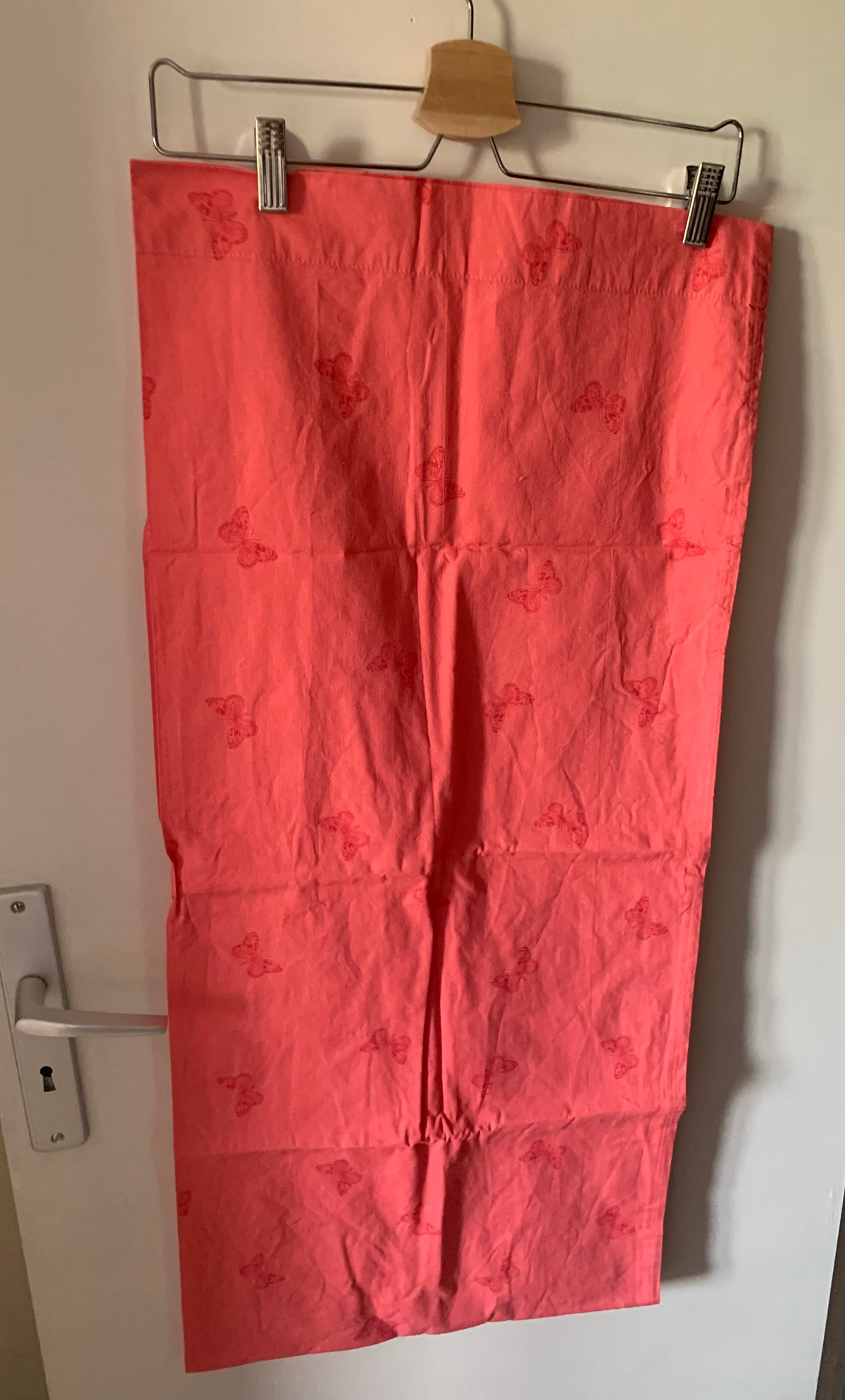 Drap housse orange imprimée papillon