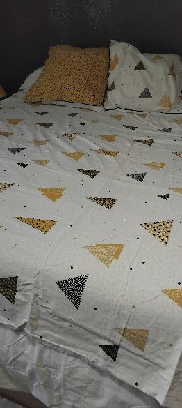 Housse de couette et ses 2 housses taie d'oreillers"motif géometrie"