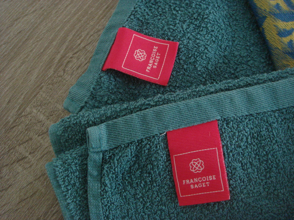 Ensemble linge de bain  motif feuillage