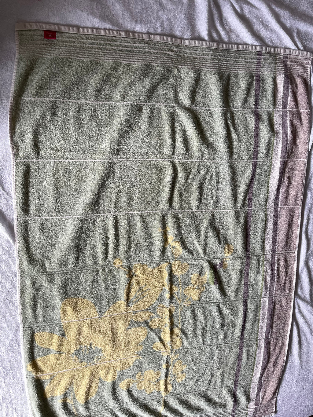 Serviette fleurie