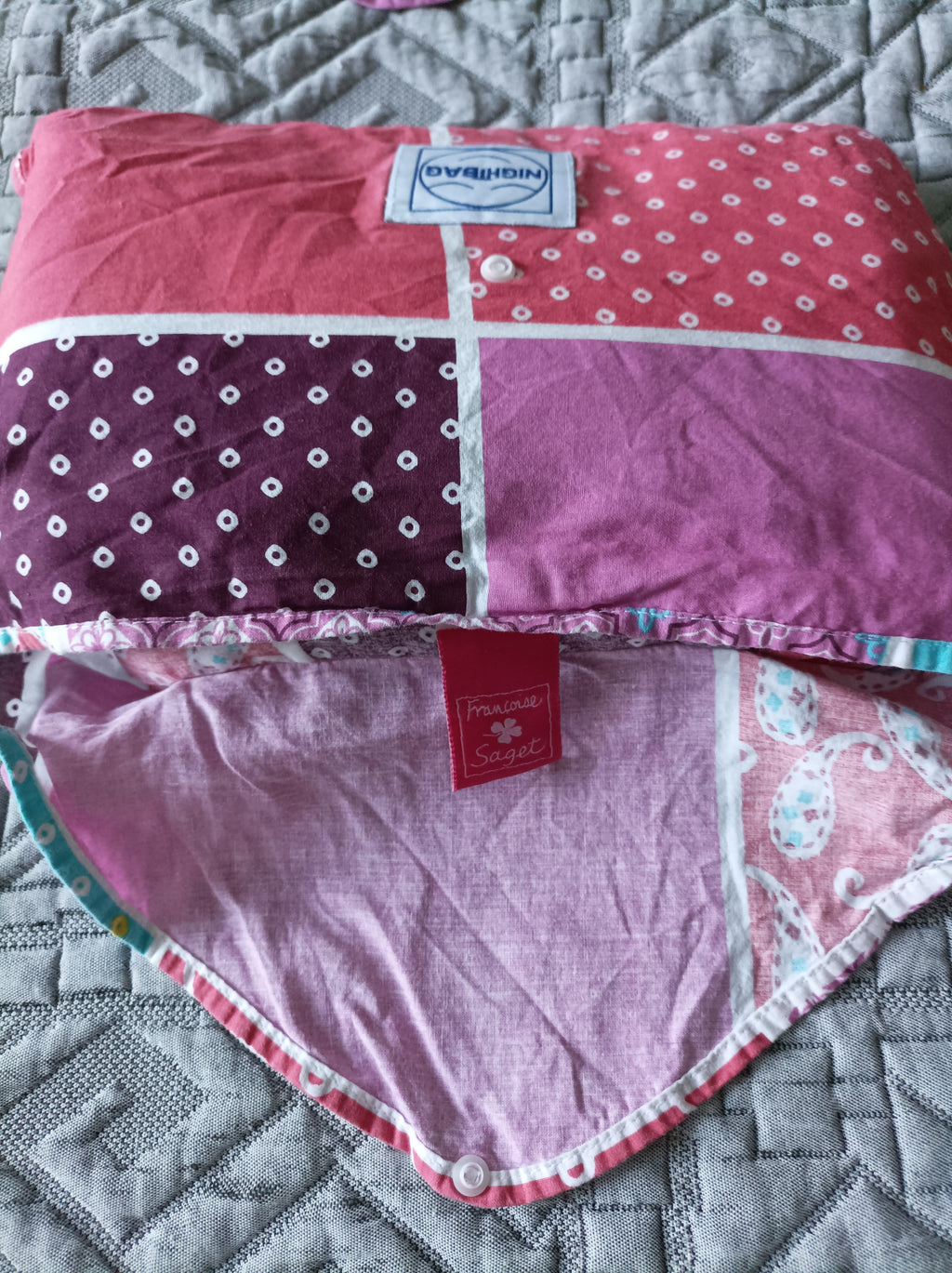 2 NIGHTBAGs une place