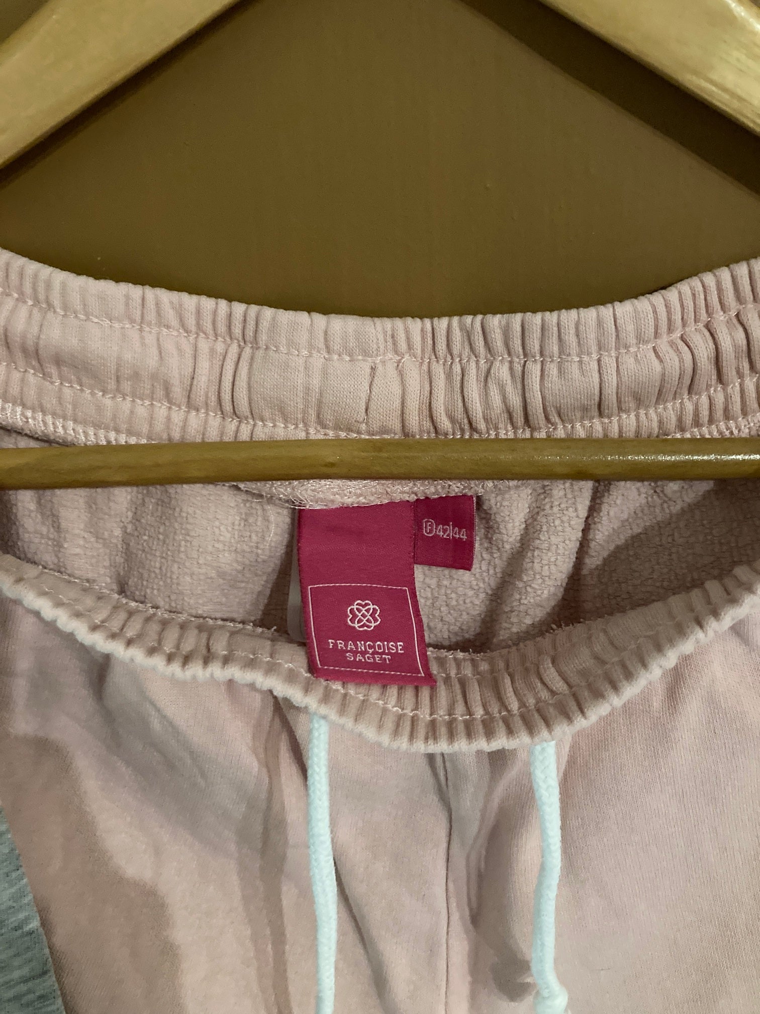 Ensemble robe grise-pantalon rose Joli porte bonheur