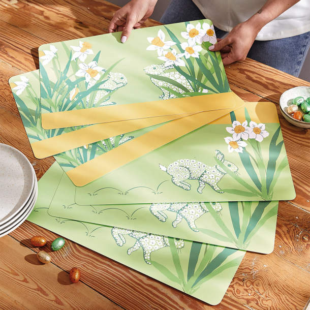 6 sets de table Cachés dans les jonquilles