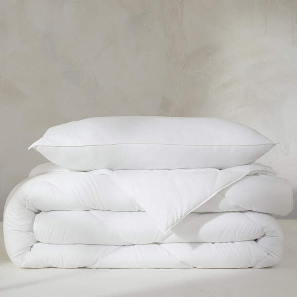 Couette et oreiller rectangulaire Microfibre 1er prix