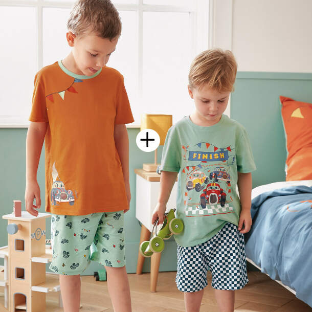2 pyjamas Courses de légendes
