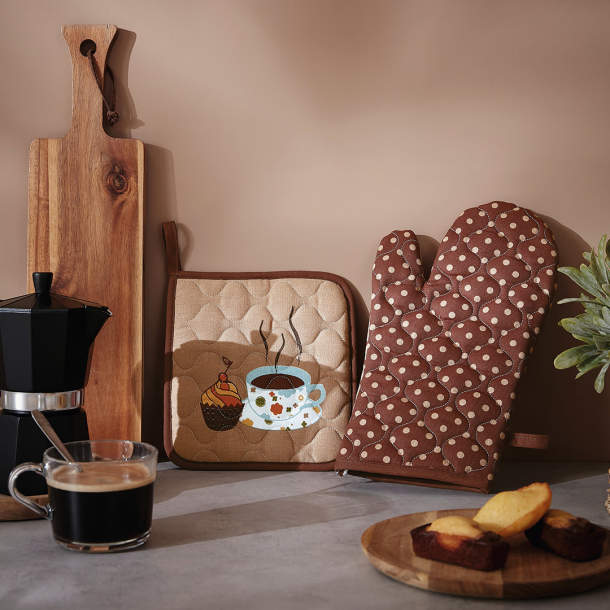 Gant et manique Détente et cappuccino