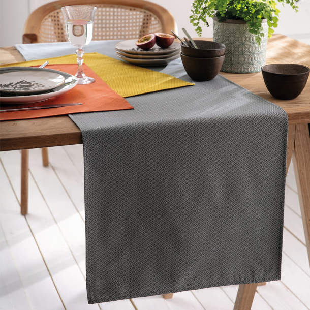 Chemin de table Jeux de styles