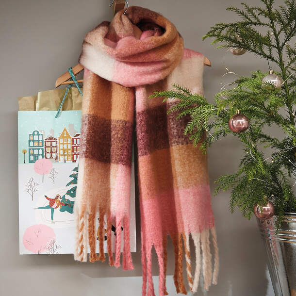 Écharpe + 1 sac cadeau Les prêts à offrir