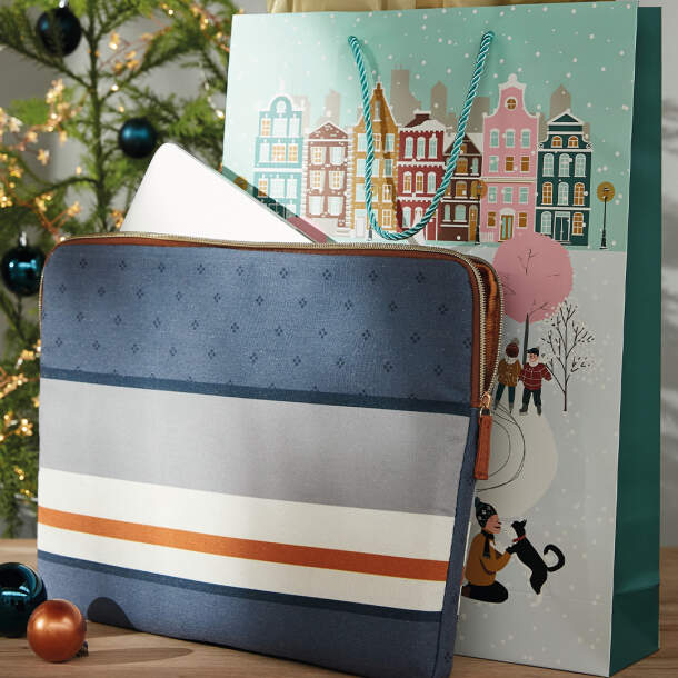 Pochette ordinateur + sac cadeau Les prêts à offrir
