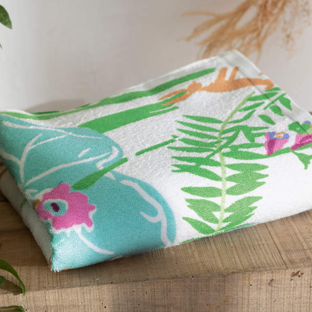 Drap de bain Lièvres au pays des merveilles