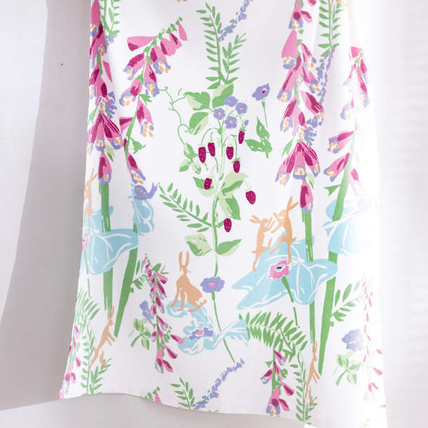 Maxi drap de bain Lièvres au pays des merveilles