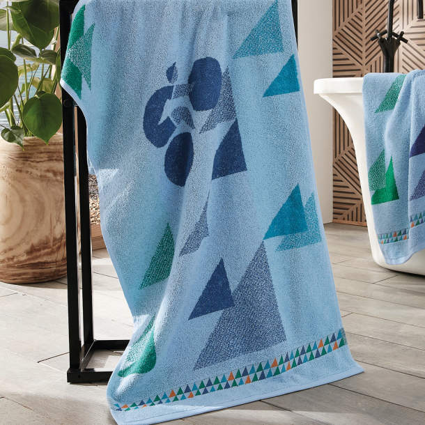Maxi drap de bain Montagne à l'horizon