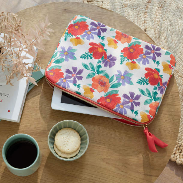 Pochette tablette Pays fantastique