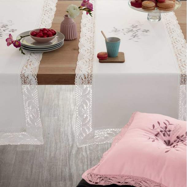 Chemin de table Quelle invitation !